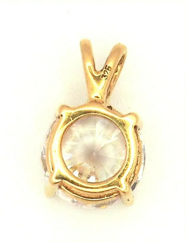 9ct Yellow Gold Cubic Zirconia Pendant