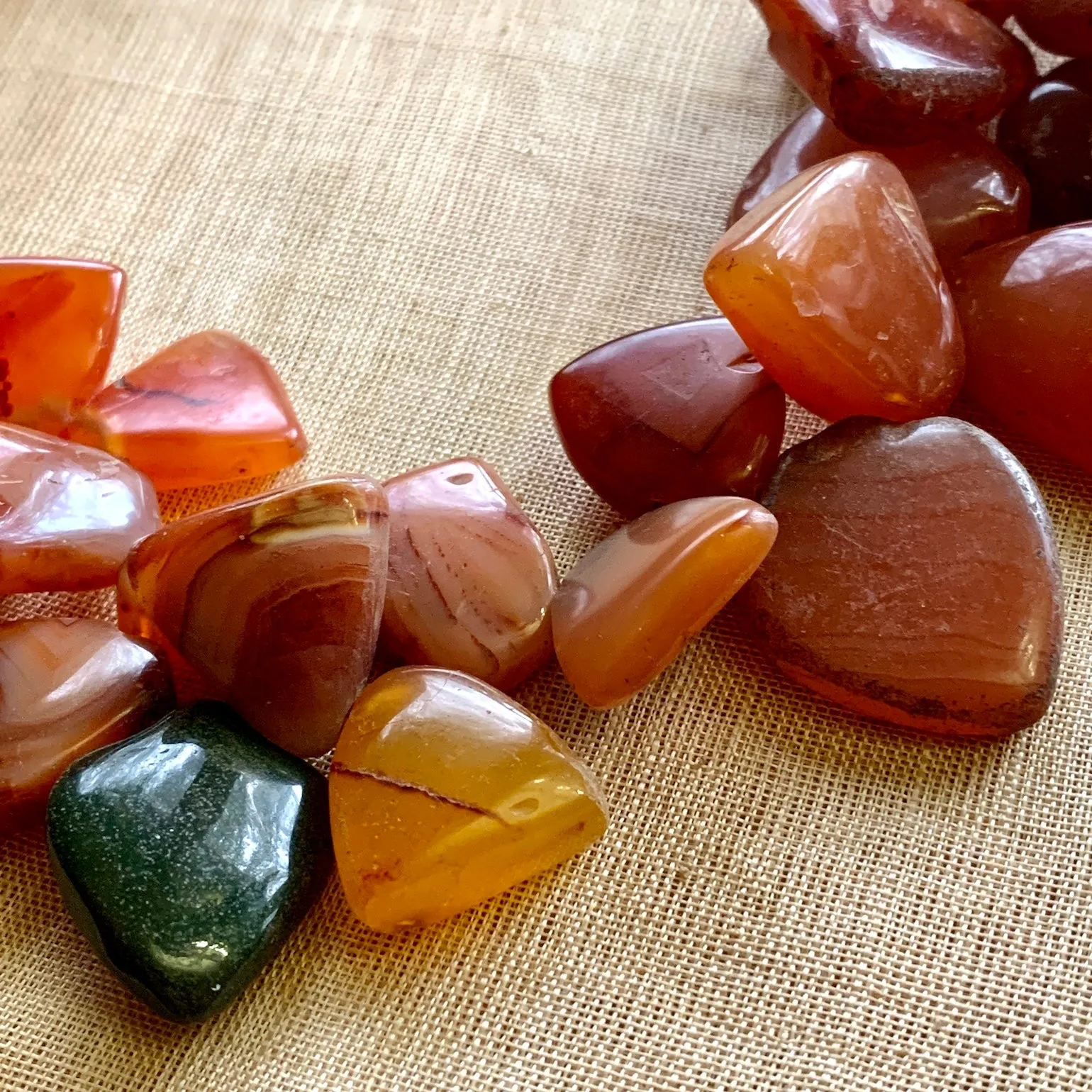 Carnelian Pendants, Strand