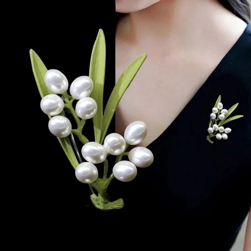 Elegant Glam Pin Geometric Alloy Plating Inlay Artificial Pearls Rhinestones Shell Women's Brooches