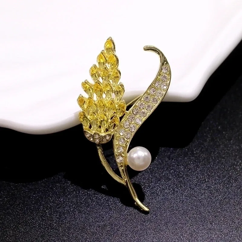 Elegant Glam Pin Geometric Alloy Plating Inlay Artificial Pearls Rhinestones Shell Women's Brooches