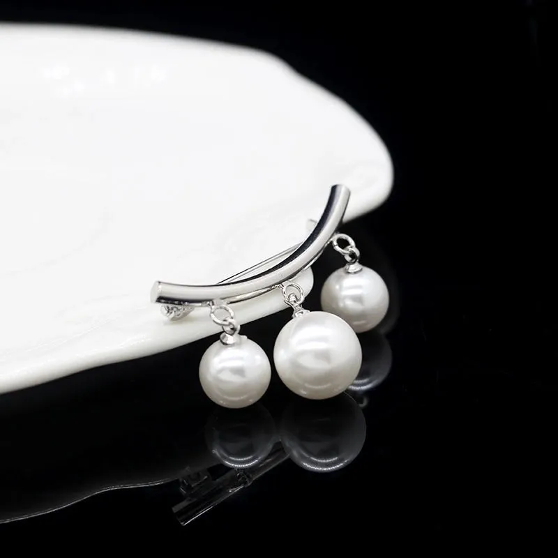 Elegant Glam Pin Geometric Alloy Plating Inlay Artificial Pearls Rhinestones Shell Women's Brooches