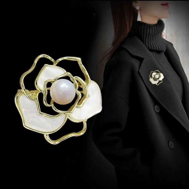 Elegant Glam Pin Geometric Alloy Plating Inlay Artificial Pearls Rhinestones Shell Women's Brooches