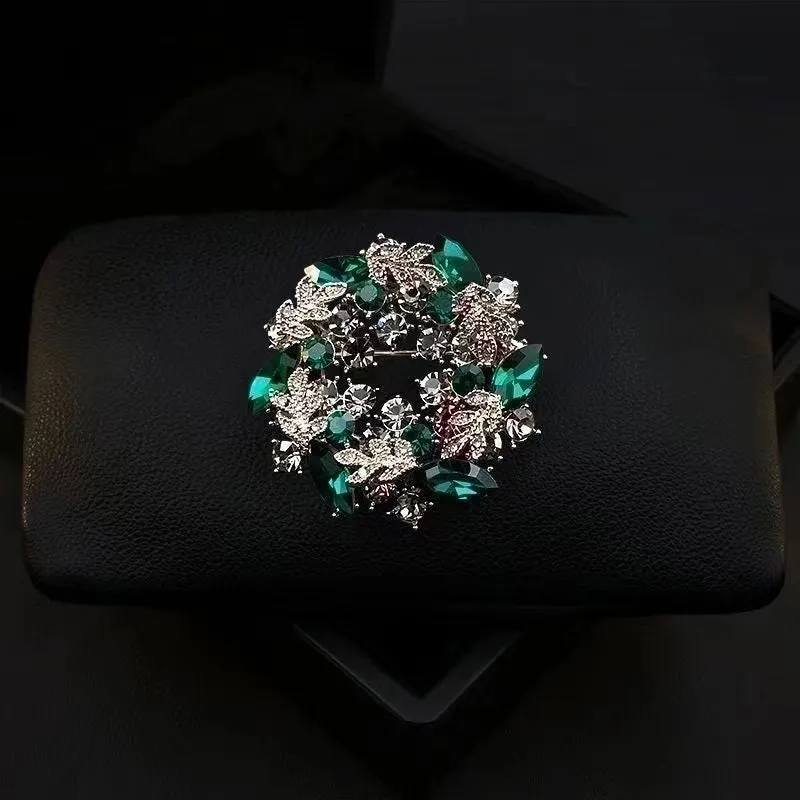 Elegant Pin Animal Artificial Gemstones Alloy Unisex Corsage