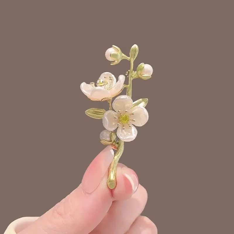 Elegant Simple Style Pin Rose Flower Alloy Plating Women's Brooches