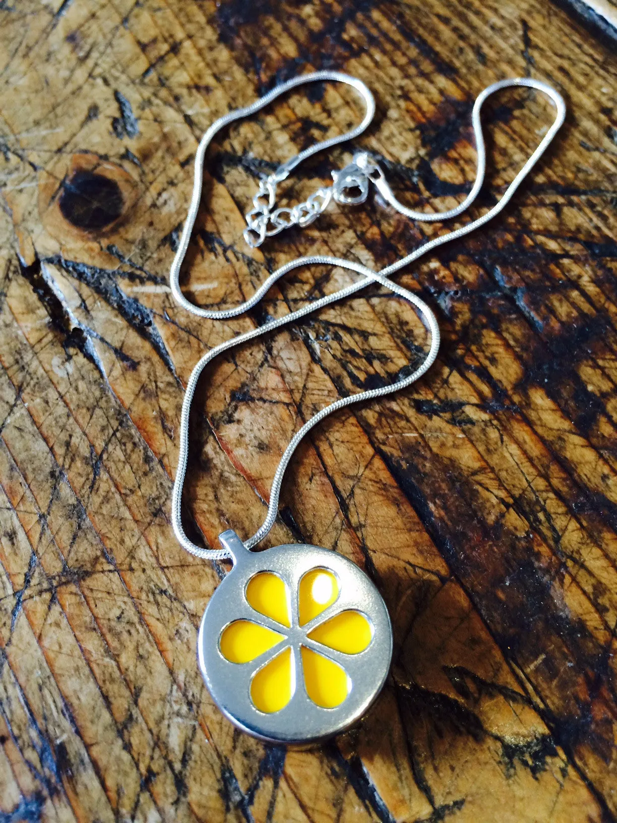 Full Bloom Pendant (Yellow) (LG08)