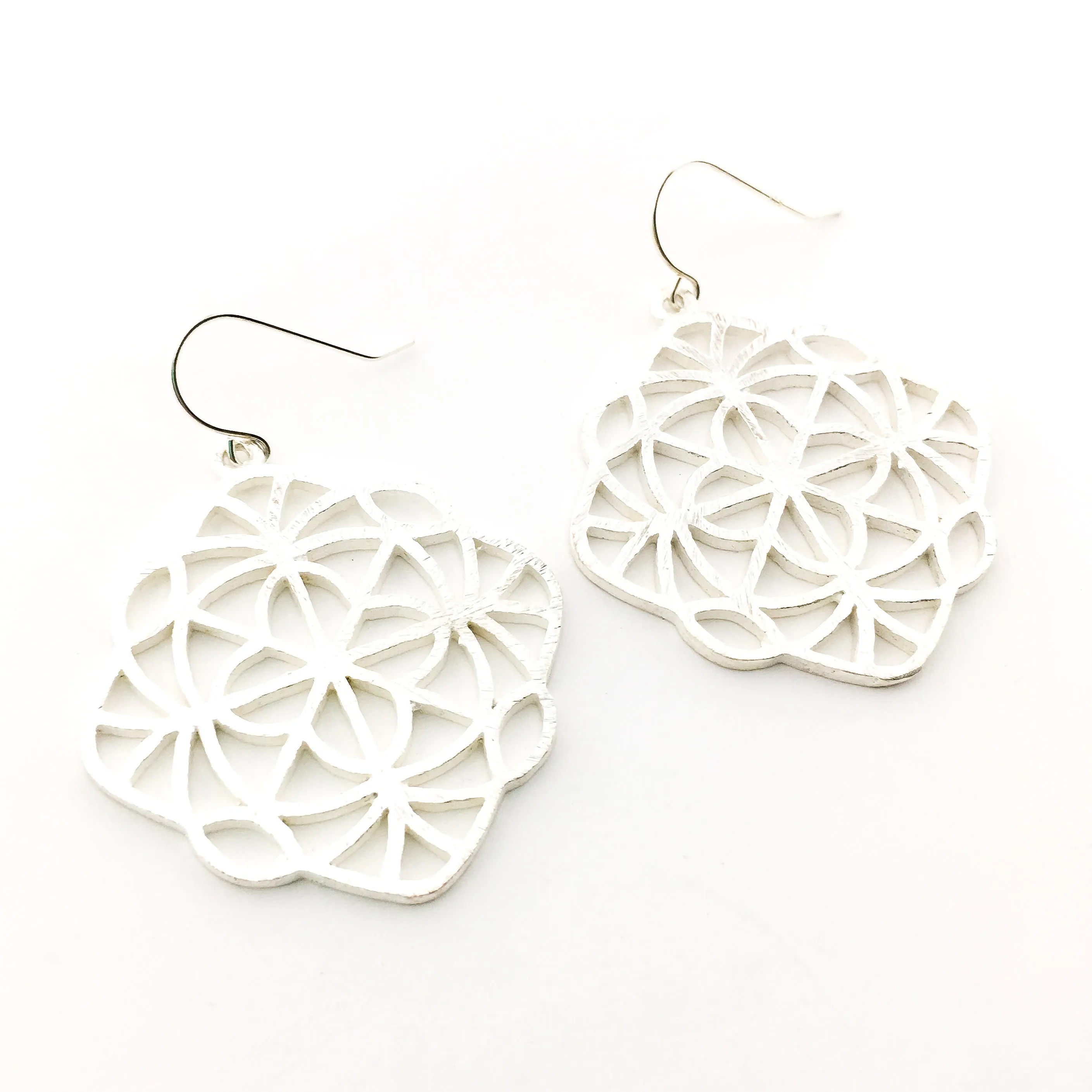 Neveah Brushed Kaleidoscope Earrings | Silver