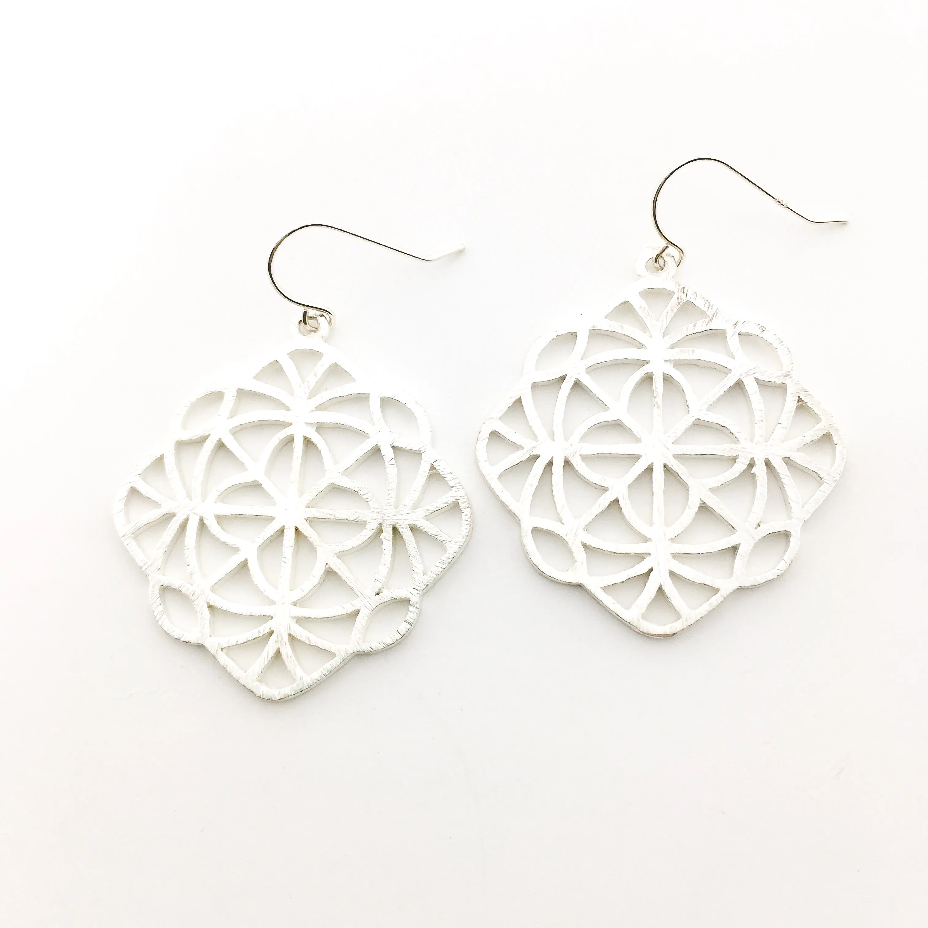 Neveah Brushed Kaleidoscope Earrings | Silver