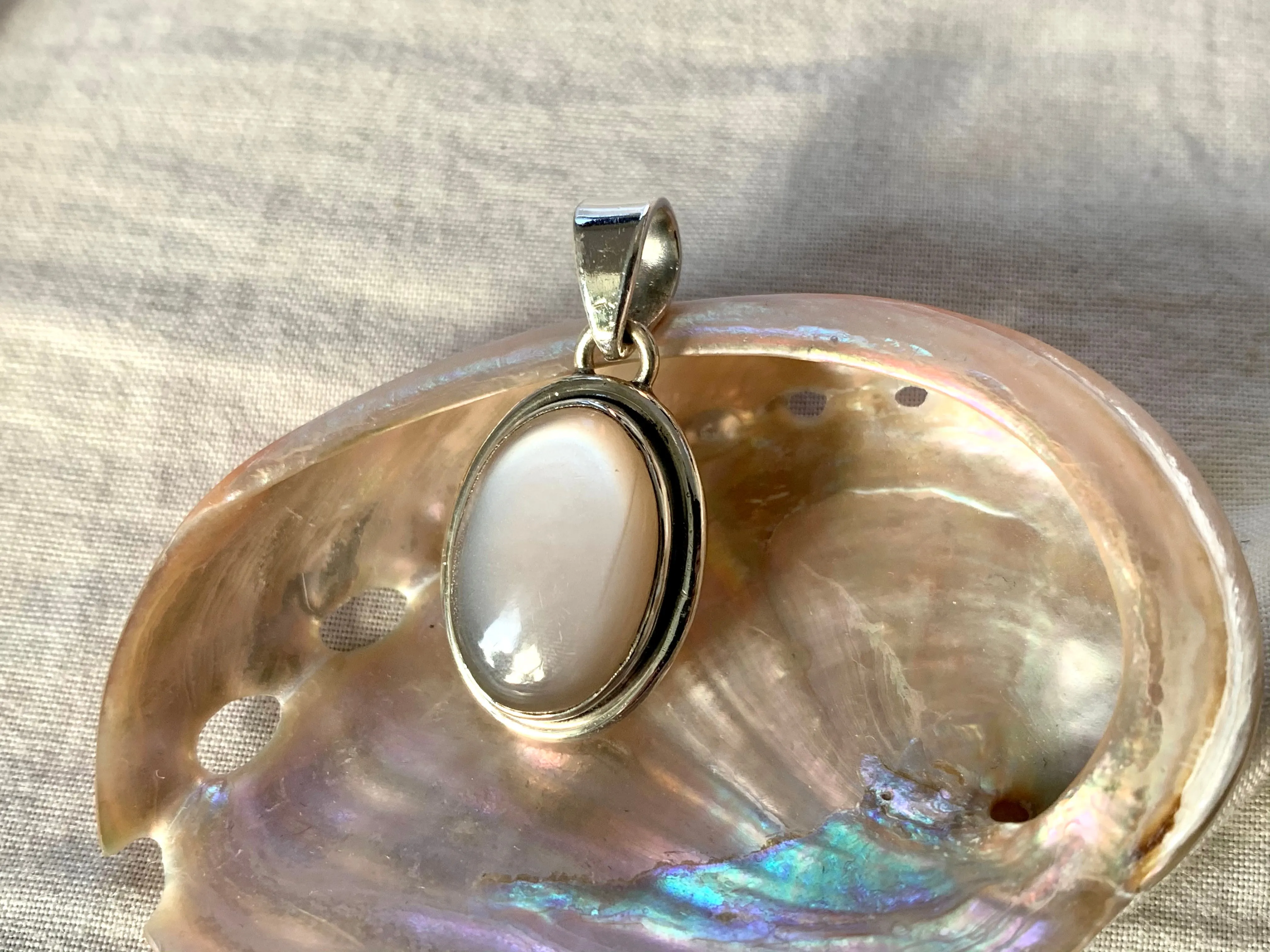 Peach Moonstone Brea Pendant - Reg. Oval