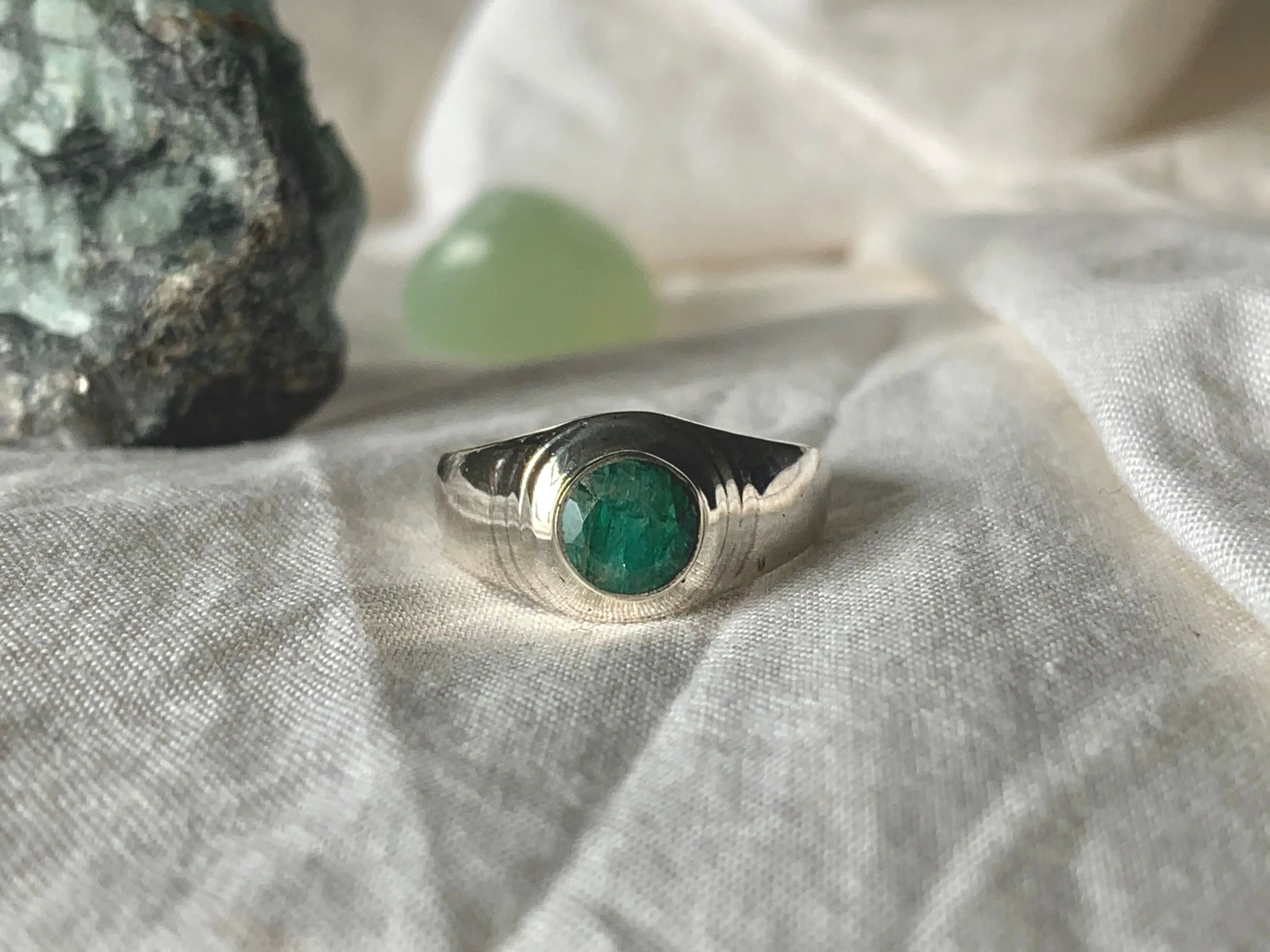 Semi-precious Emerald Lugo Ring