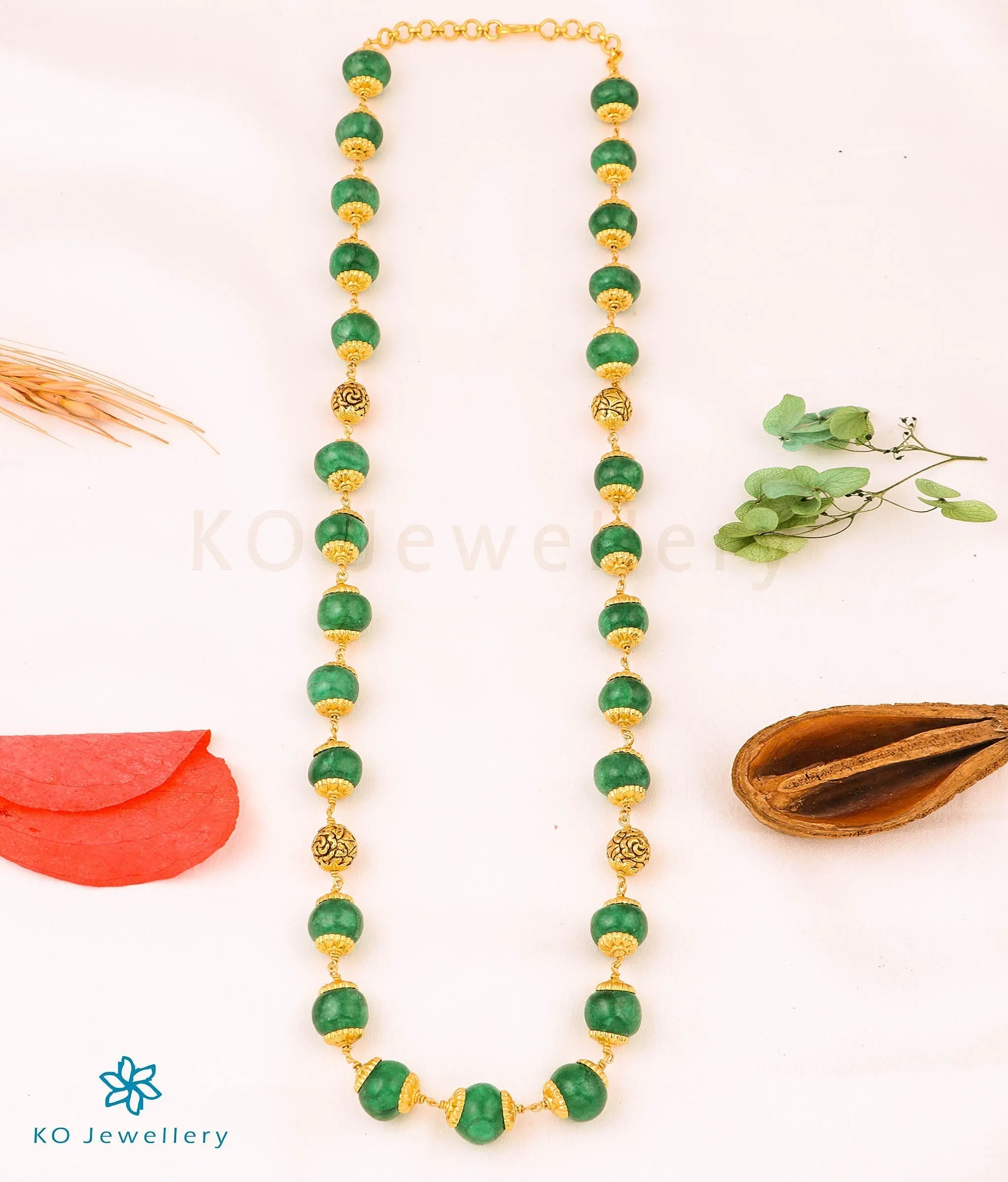 The Chrysoprase Gemstone Nakkasi Beads Silver Chain