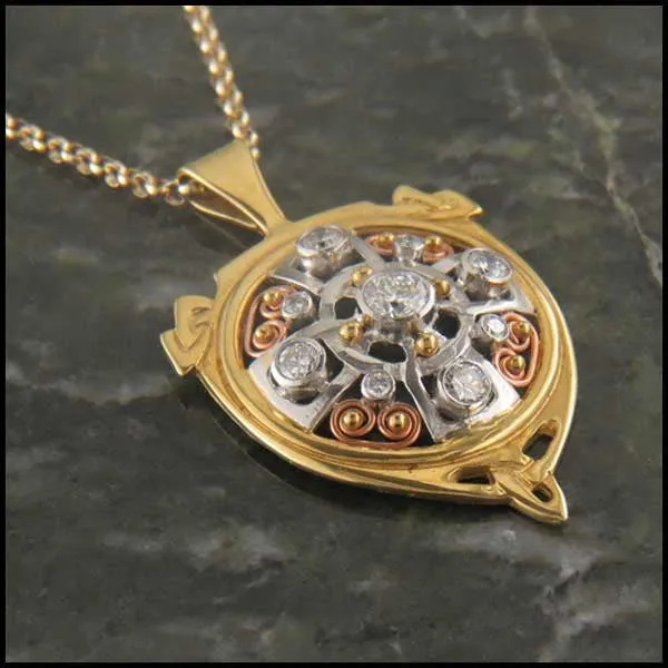 Unique Gold pendant with Diamonds